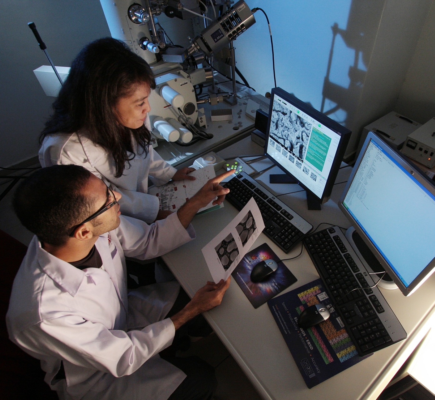 obor-lab-385348_1920-2